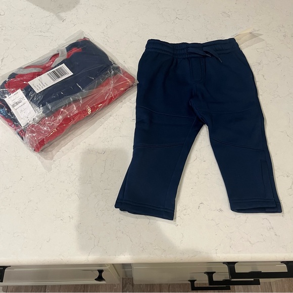 Carters & OshKosh B’gosh set - Picture 2 of 7